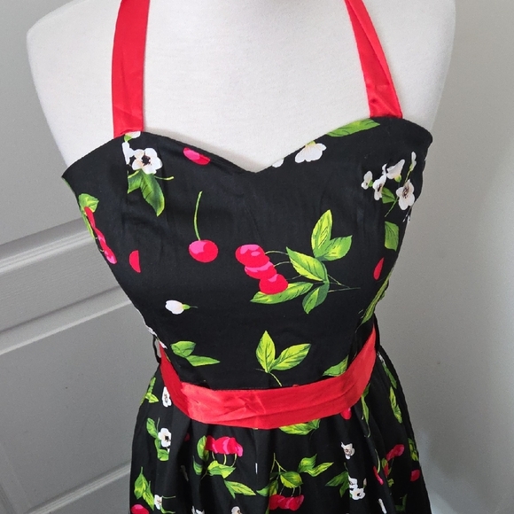 Floral Black and Red Midi Dress - Picture 2 of 6